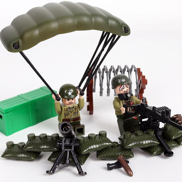 WW2 US Army - Parachute, Hill Gun, Weapons, 6 Soldier Figures, and More!